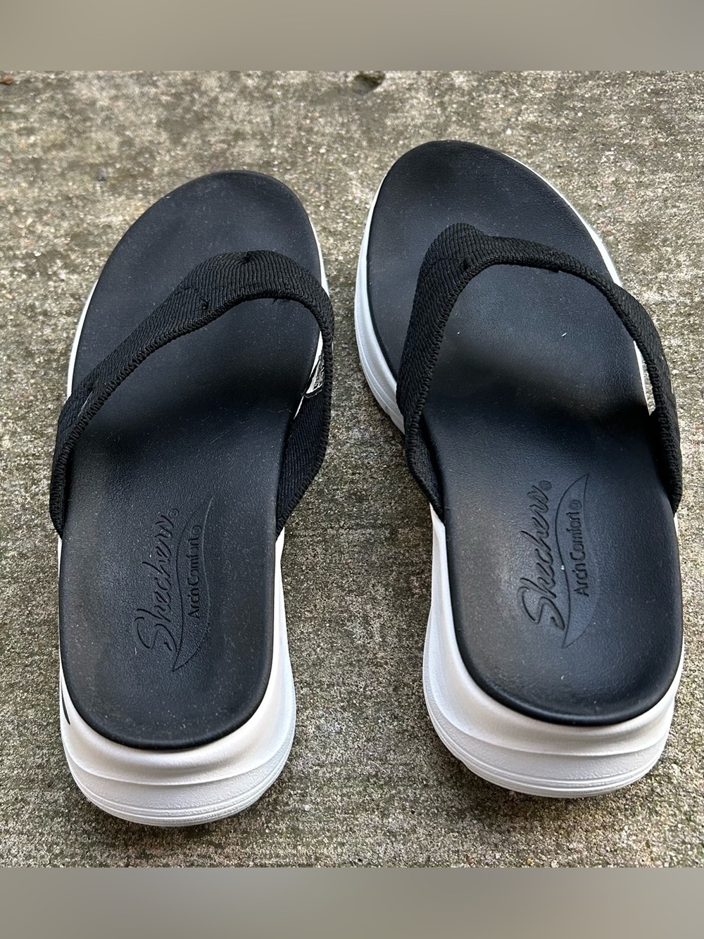 Skechers Black and White Platform Flip Flops